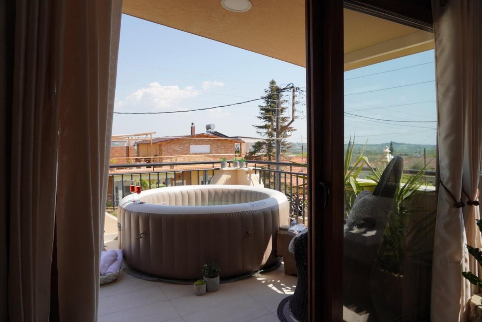 Villa Vaso With Jacuzzi Эпаноми Экстерьер фото